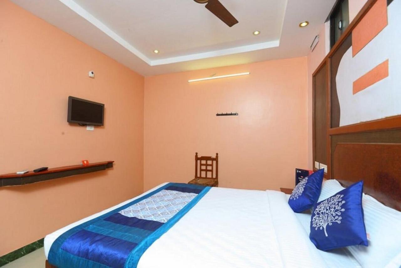 Gnana Srm Residecny Hotel Pondicherry Exterior foto