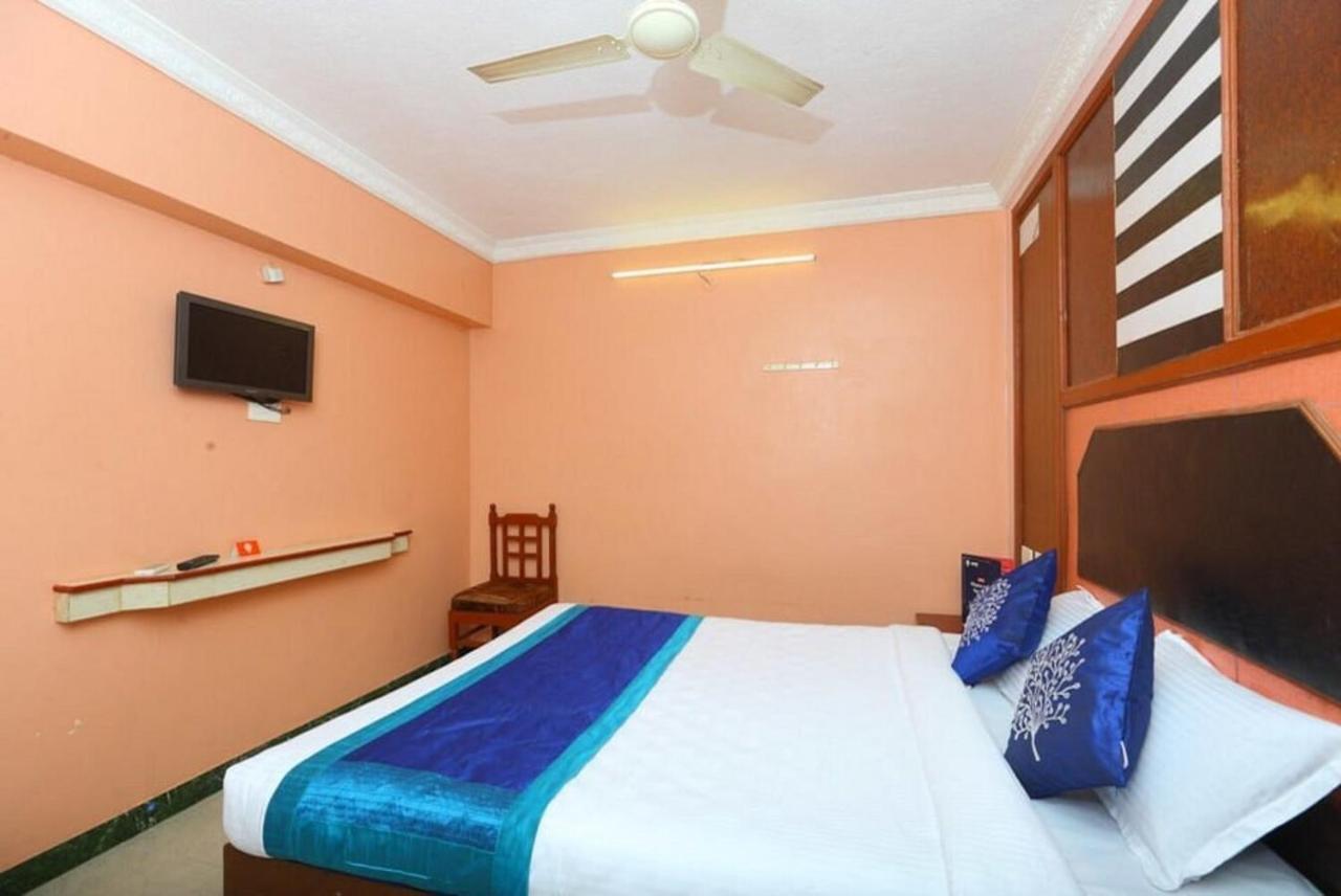 Gnana Srm Residecny Hotel Pondicherry Exterior foto